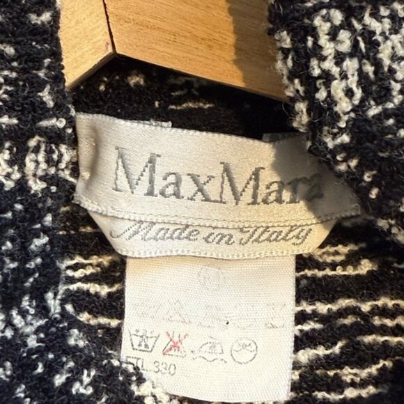 MaxMara Medallion Wool Turtleneck Sweater Size Medium - Picture 4 of 8